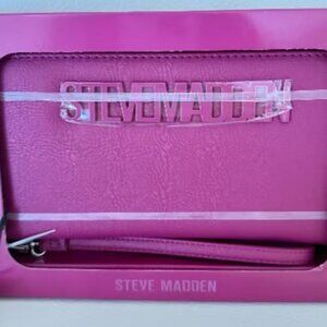 BNWT Steve Madden BEVIEE PINK Clutch Wallet Wristlet Zip